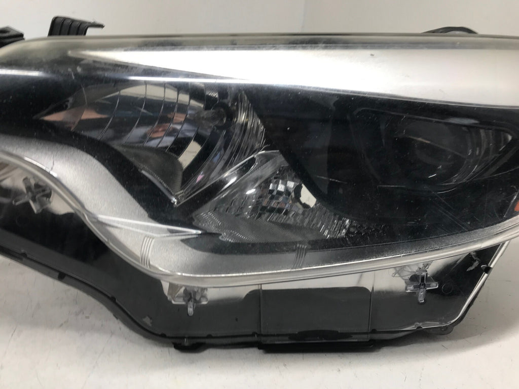 Headlight Damaged Left Driver LH Toyota Corolla 2014 2015 2016 8111002E60 OEM