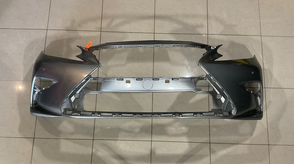 Front Bumper Cover Silver Lexus ES350 ES300H Base 2016 52119+33a30 OEM