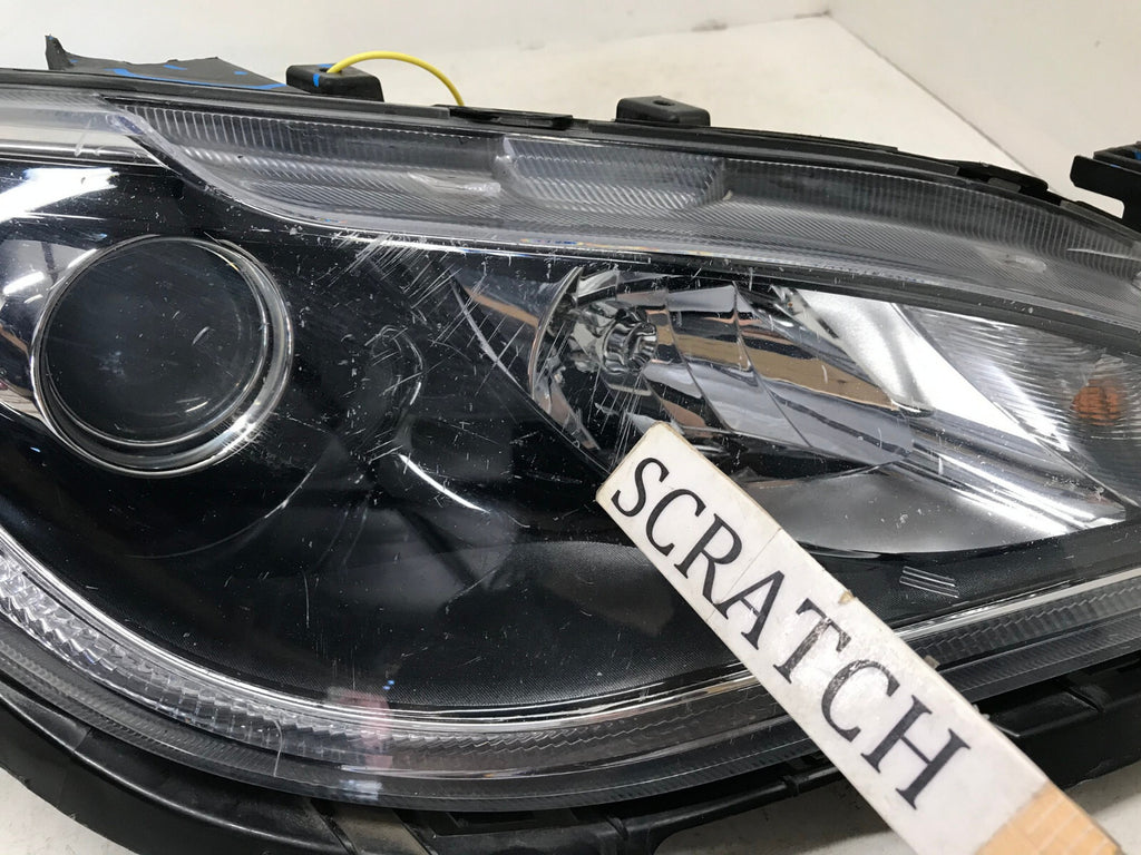 Headlight Damaged Lamp Passenger RH Chrysler Pacifica 2017-2020 68228946AE OEM
