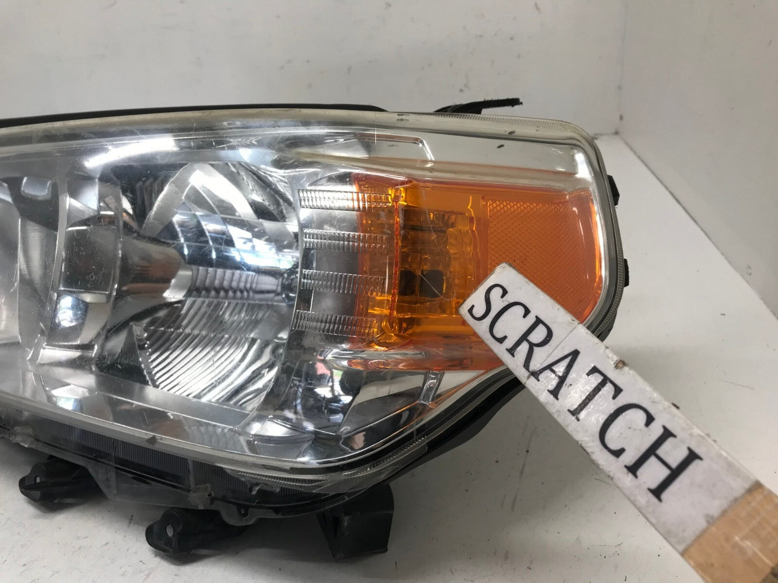 Headlight Damaged Driver LH Left 4 Runner 2010-2013 8117035520 OEM