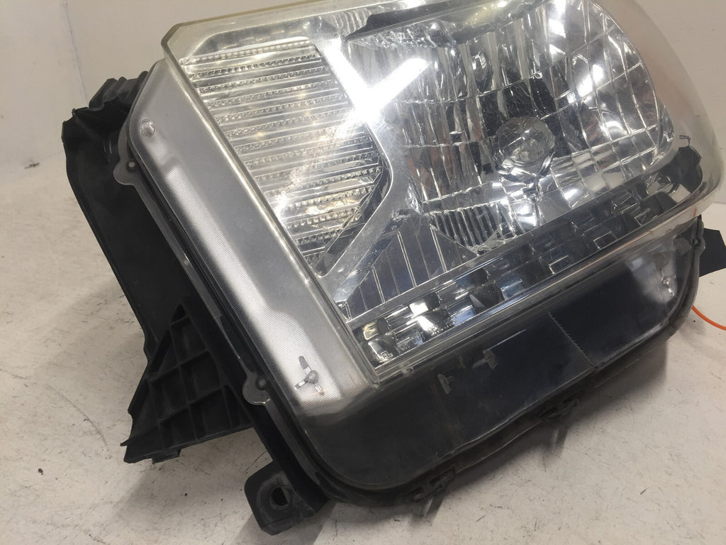 Headlight Damaged Head Lamp LH Driver Toyota Tundra 2014-2020 811500C091 OEM