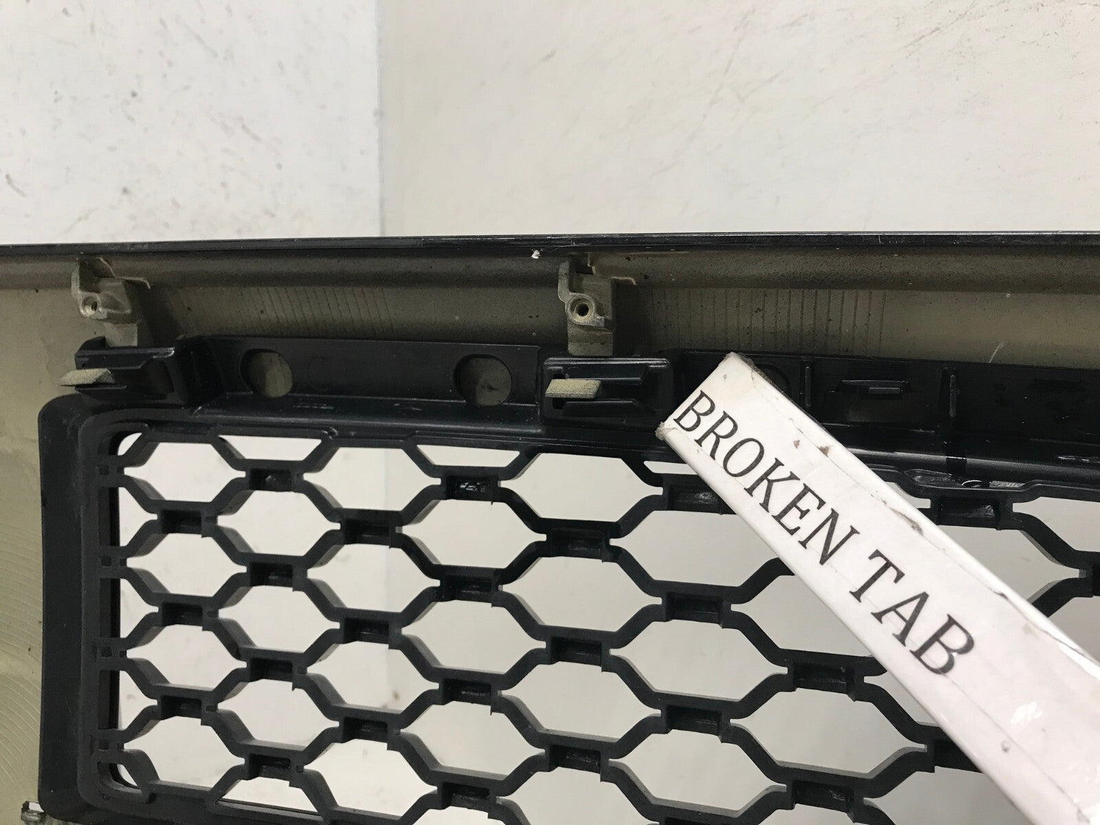 Grille Grill 2013-2022 RAM 1500 13DSAC0010 OEM