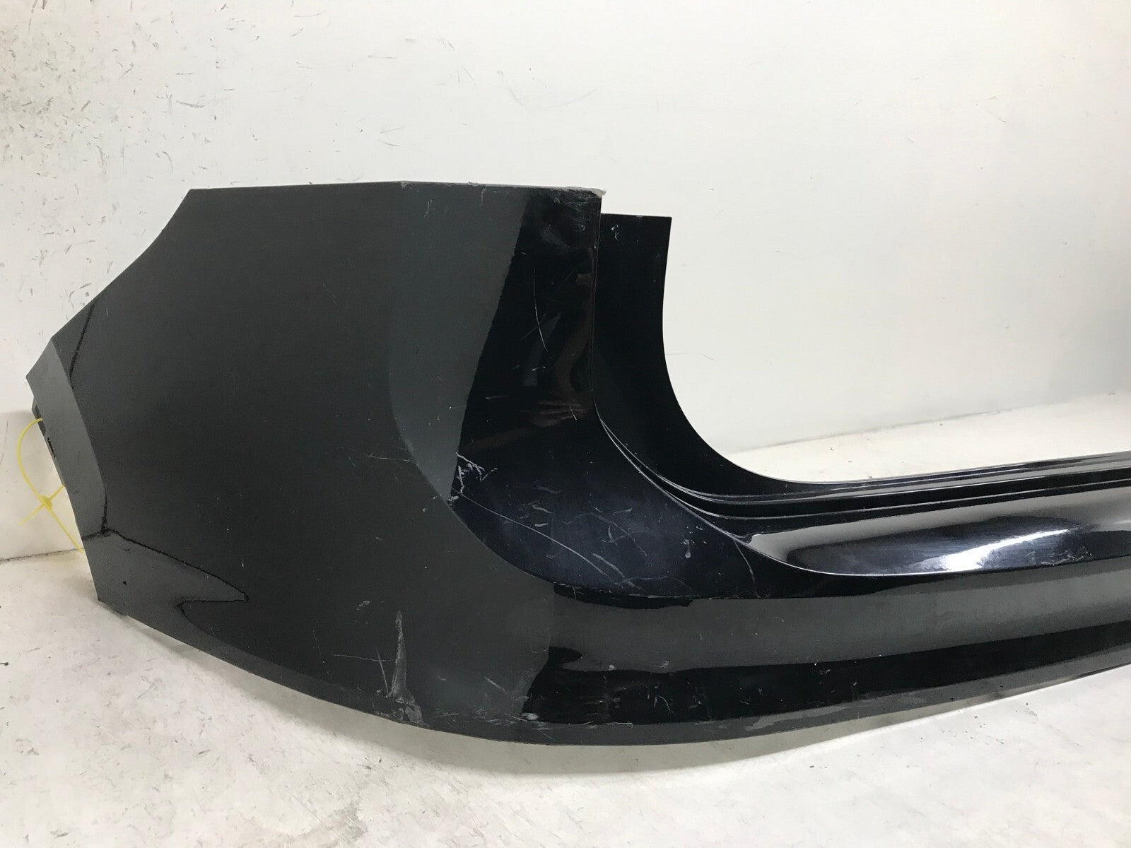 Rear Upper Bumper Cover Volkswagen Tiguan S/SE/SEL/SEL Premium 5NN807421 OEM3