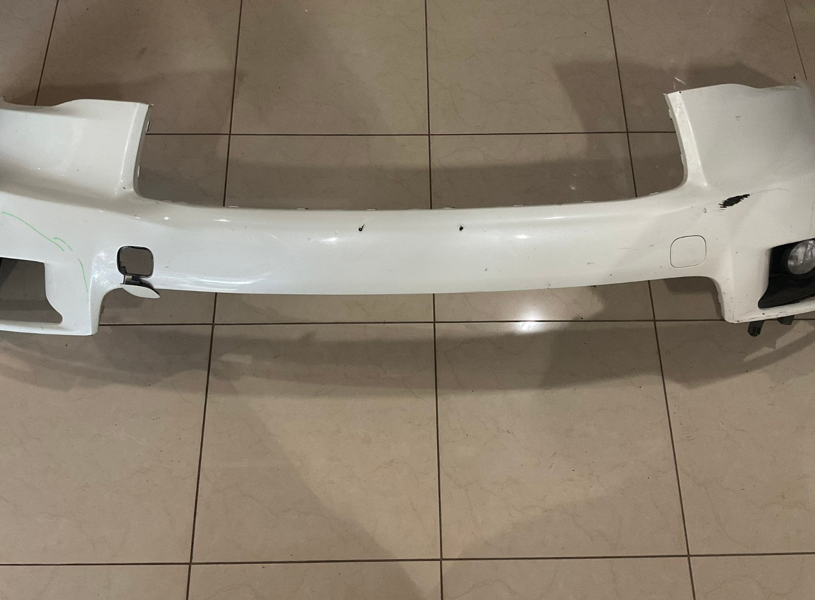 Front Bumper Cover White Toyota Highlander LE Hybrid 14-16 52119+0E220 OEM