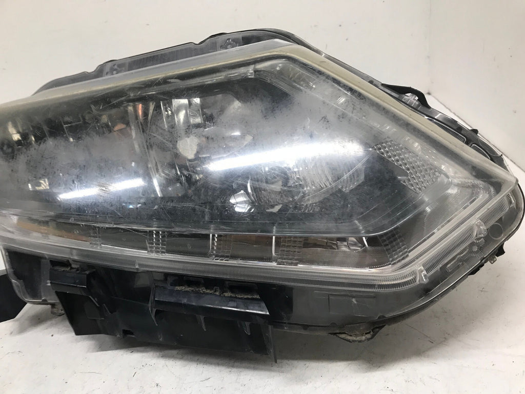 Headlight Damaged Passenger RH Nissan Rogue Truck SUV 2014-2016 260104BA0A OEM