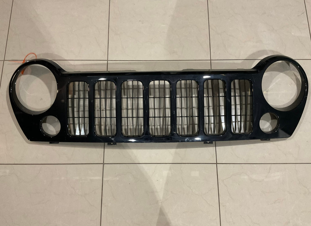 Grille Grill Black 2005-2007 Jeep Liberty 5JJ85TRMA OEM