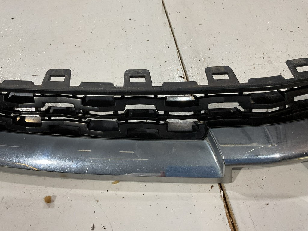 Grill Grille Black/Silver Trim 2014 2015 2016 Chevrolet Malibu 22995184 OEM