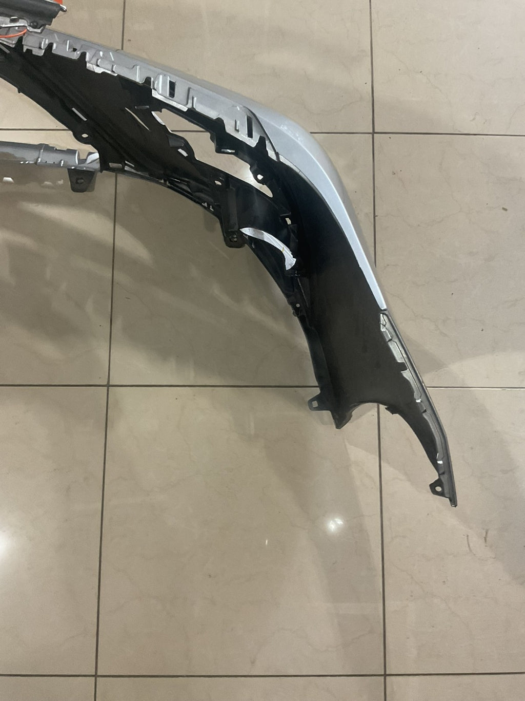 Front Bumper Cover Silver Toyota Camry XSE SE Hybrid SE 2018-20 52119+06e20 OEM