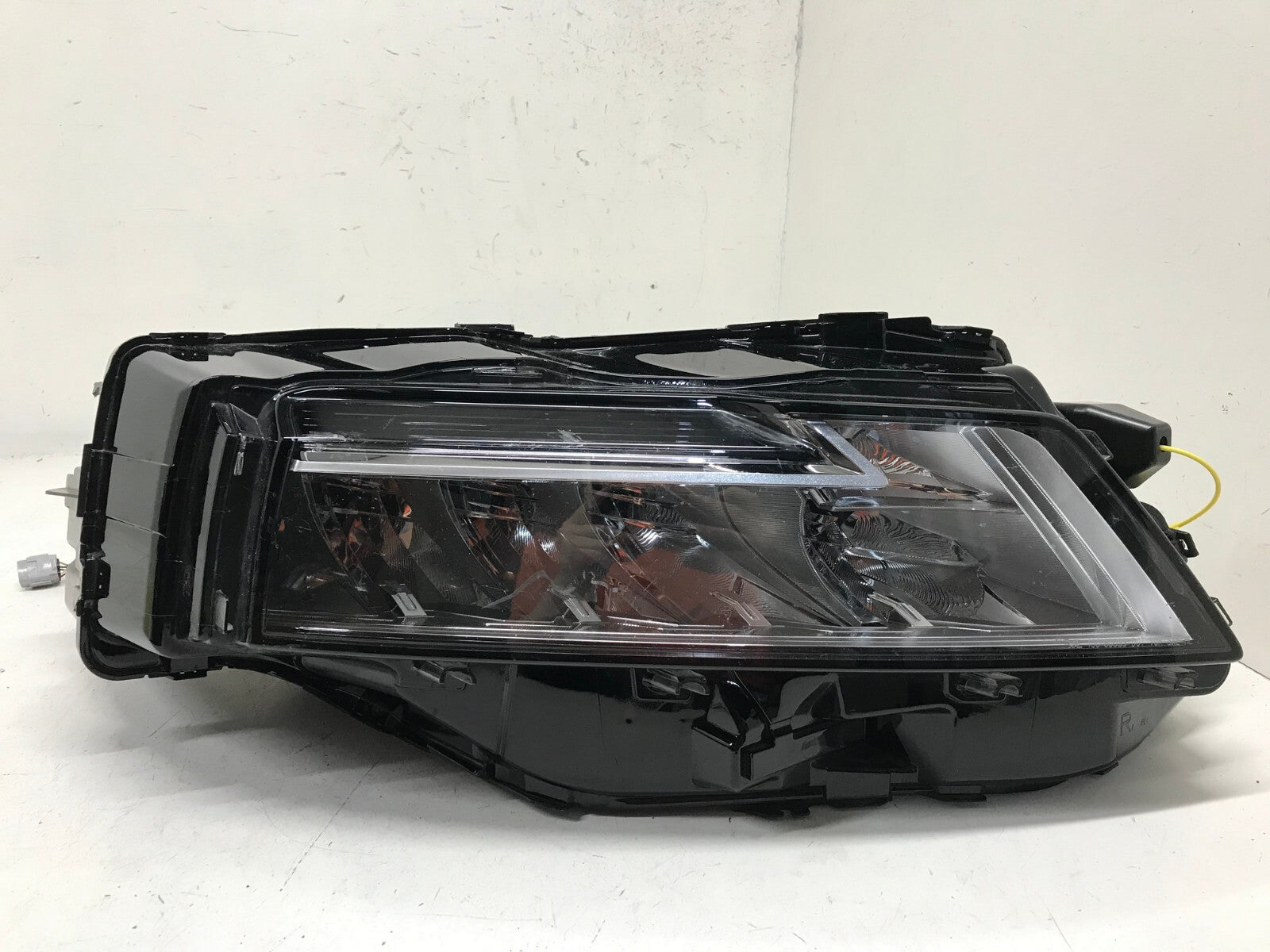 Headlight Damaged LED Right RH Nissan Rogue Platinum SL SV 2021 26010-6RR0A OEM