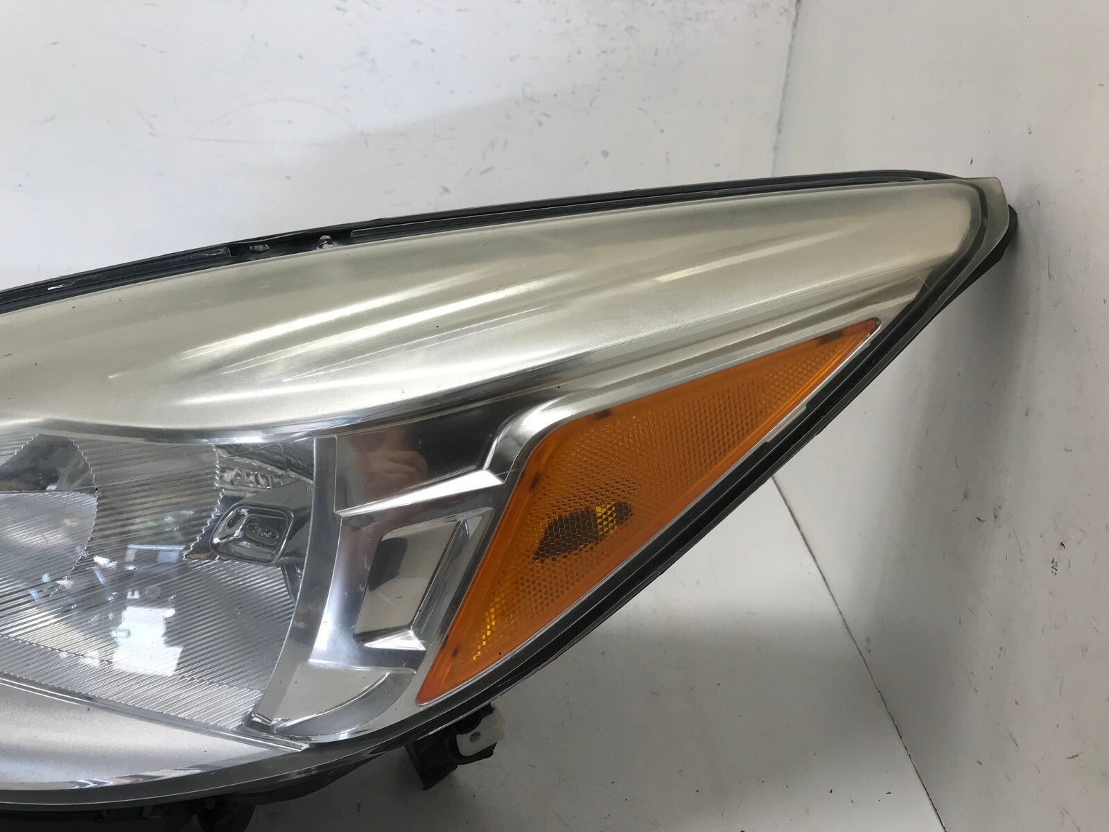 Headlight Damaged Driver LH 2013-2016 Ford Escape CJ5Z-13008-D OEM