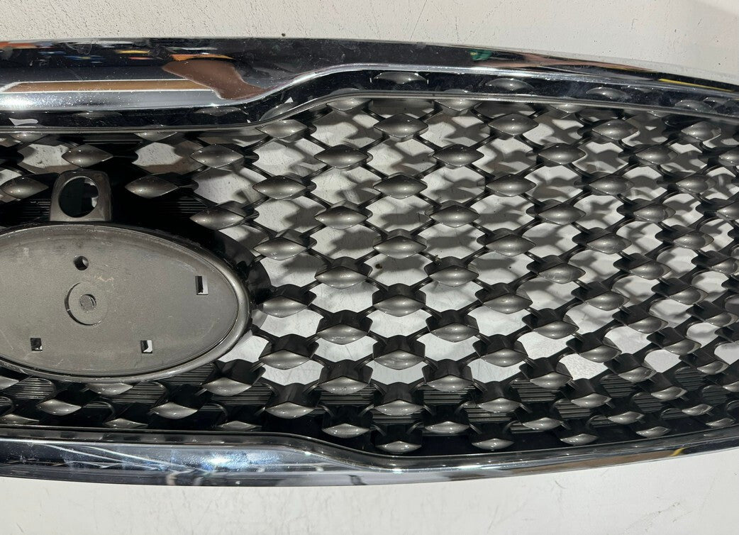 Grill Grille Silver/Black 2015-2018 Kia Sorento 86350-C6020 OEM