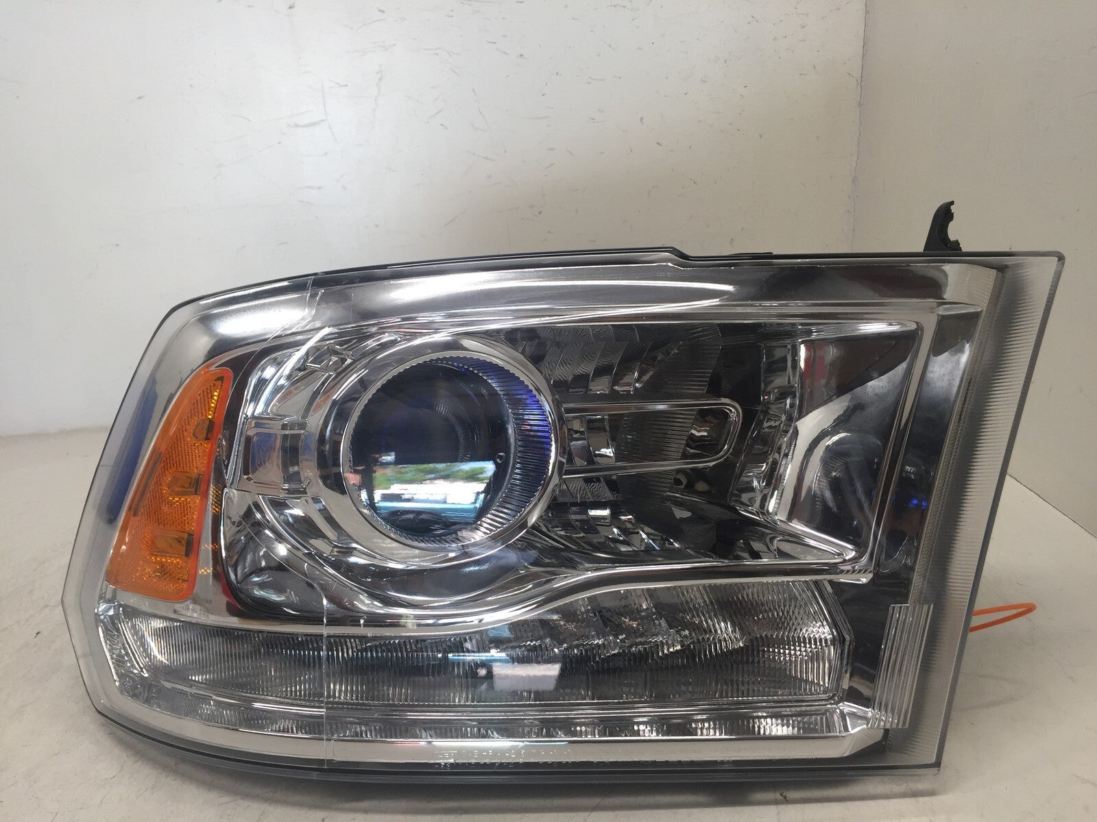 Halogen Projector Lamp Headlight Right Side RH Dodge RAM 16-18 68274982AA OEM