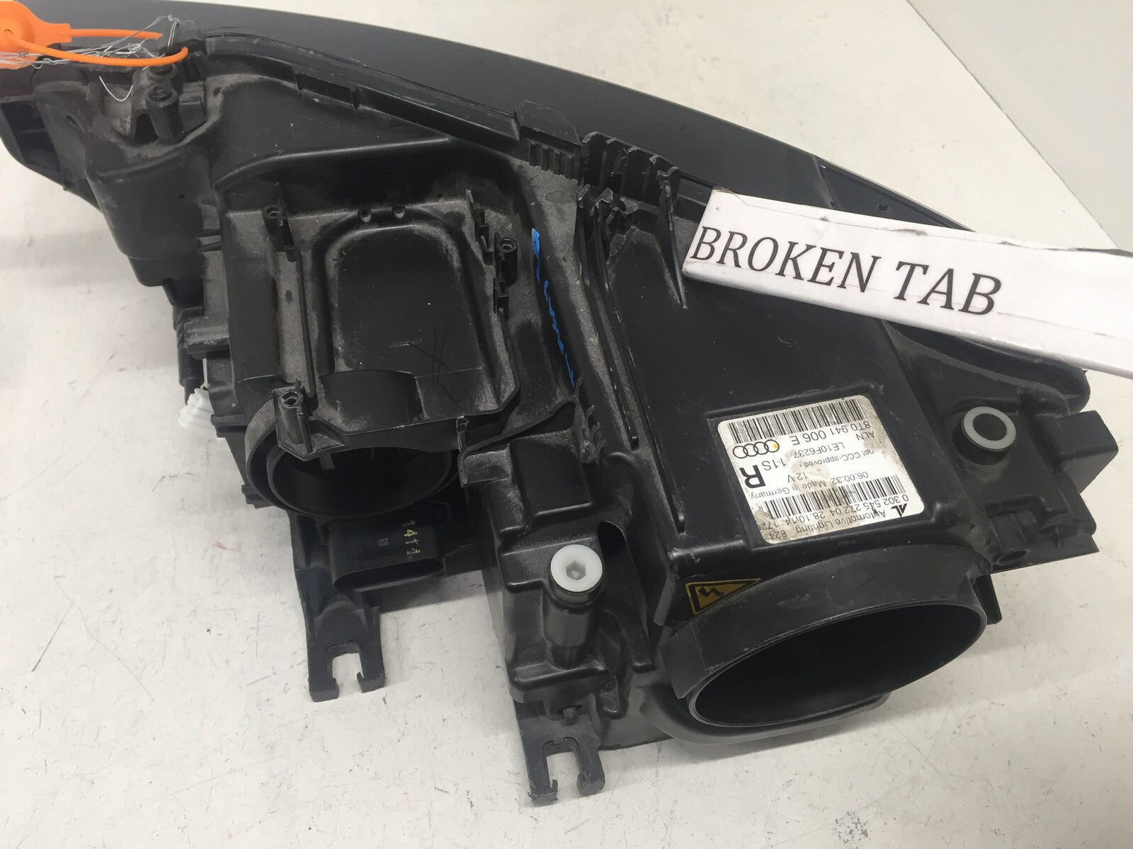Headlight Damaged Xenon HID Passenger RH Audi A5 S5 2013-2019 8T0941006E OEM