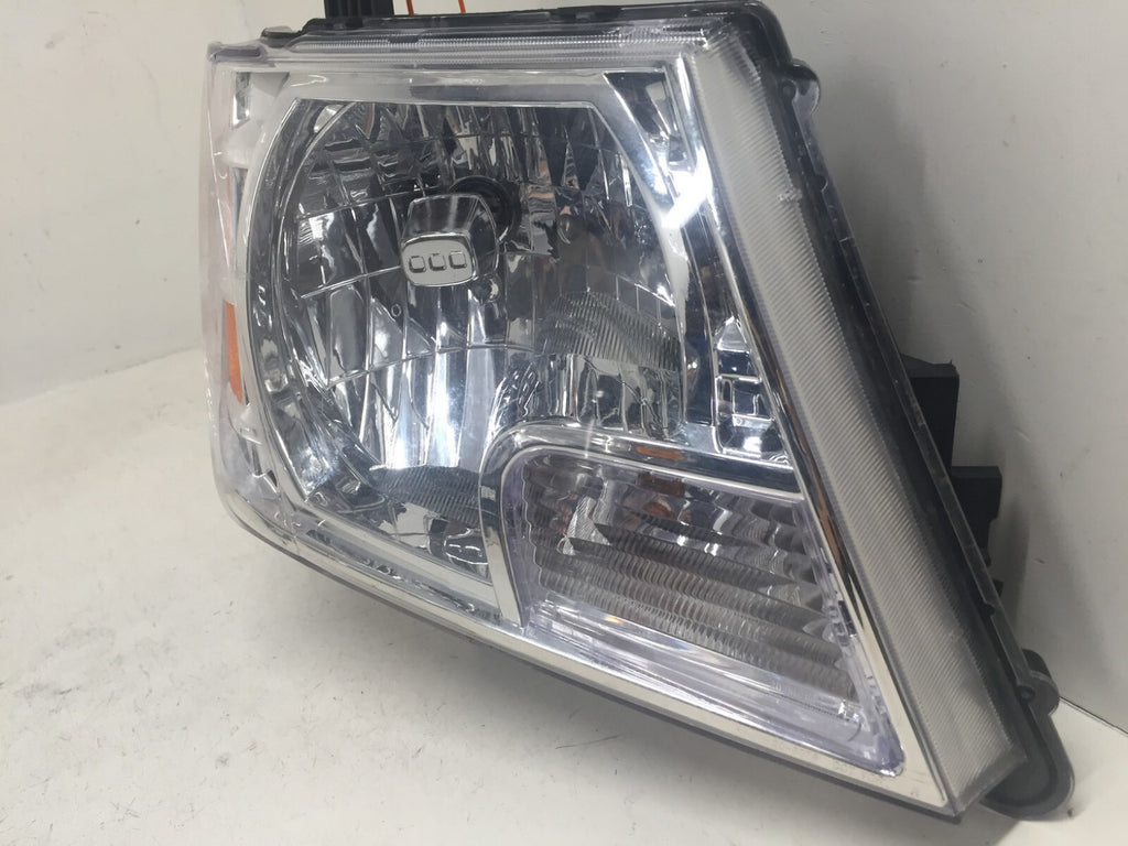 Head light Damaged RH Right Passenger Nissan Frontier 2009-2013 CAPA
