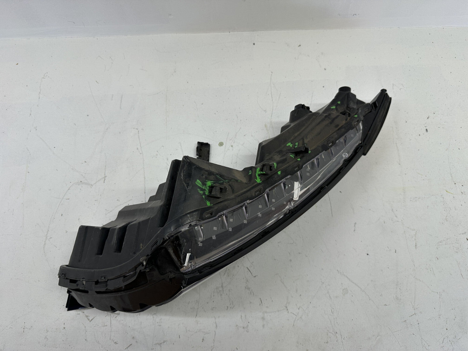 Headlight Damaged Left Driver LH 2022 2023 Hyundai Tucson 92207-CW010 OEM