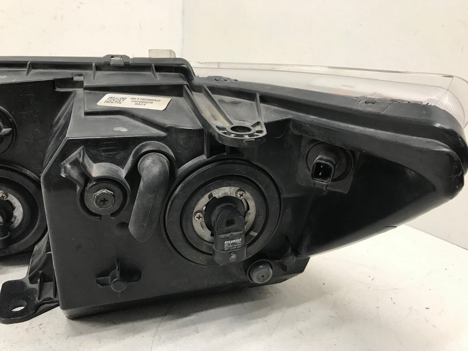 Headlight Damaged Right passenger RH Dodge Journey 2009-2022 05116288AD OEM
