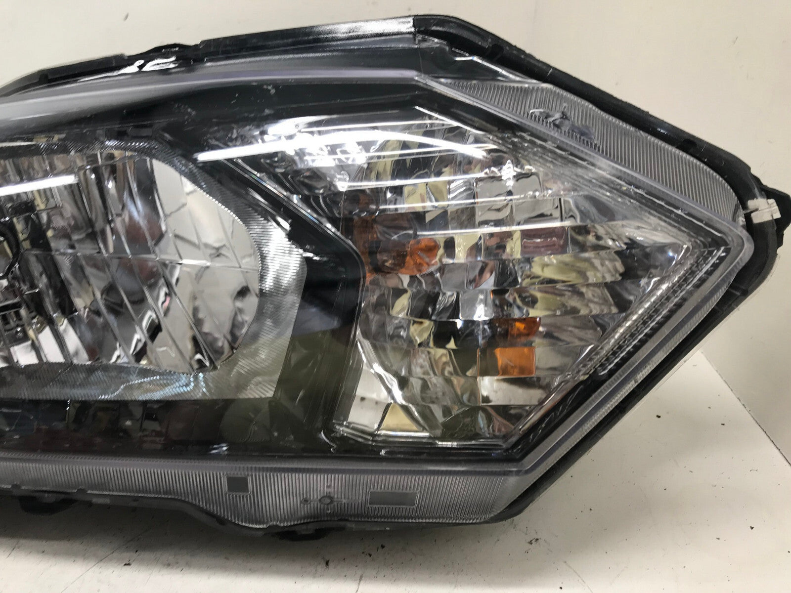 Headlight Damaged Passenger Right RH Honda HR-V 2016-2018 CAPA