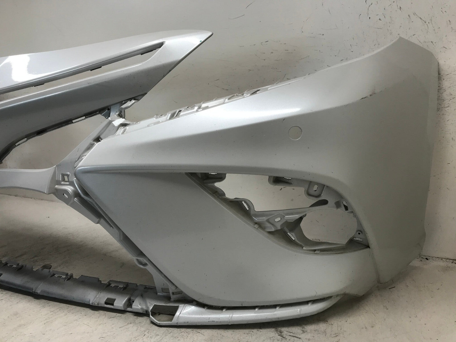 Front Bumper Cover White 21-22 Toyota Camry SE/XSE/Hybrid SE w/Sensor Holes OEM