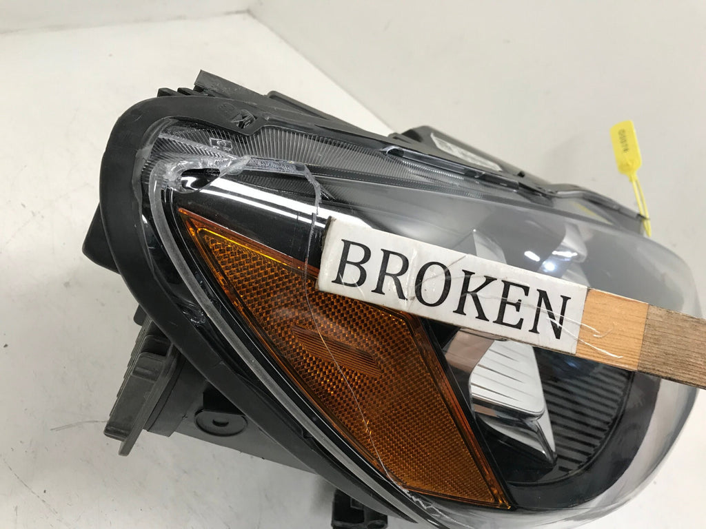 Headlight Damaged LED Passenger RH Ford Escape 2020 2021 LJB6-13E014-AF OEM