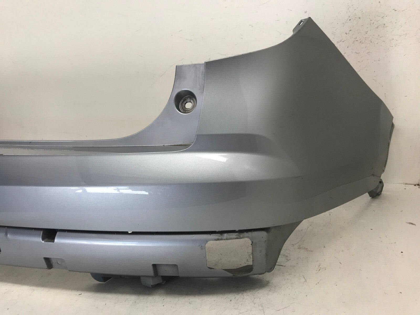 Rear Bumper Cover Silver Honda Pilot EX/LX/EX-L 2016-2018 71101-TG7-A000 OEM