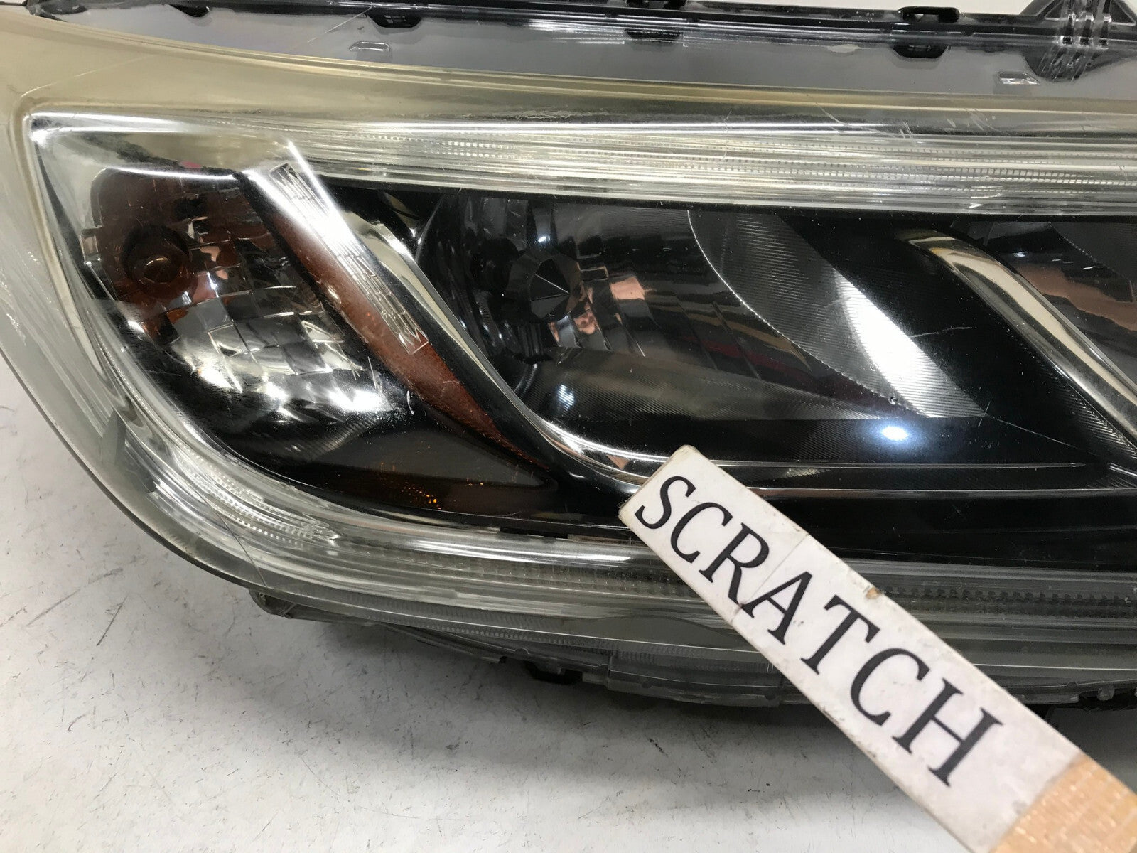 Headlight Damaged RH Passenger 2015 2016 Honda CRV CR-V 33100-T1W-A11 OEM
