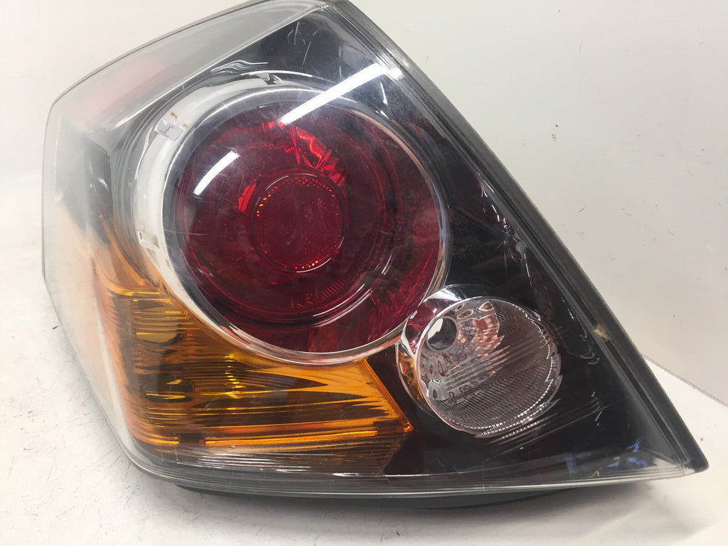 Outer Tail light Damaged Passenger RH Nissan Altima 2007 2008 2009 949 640 OEM