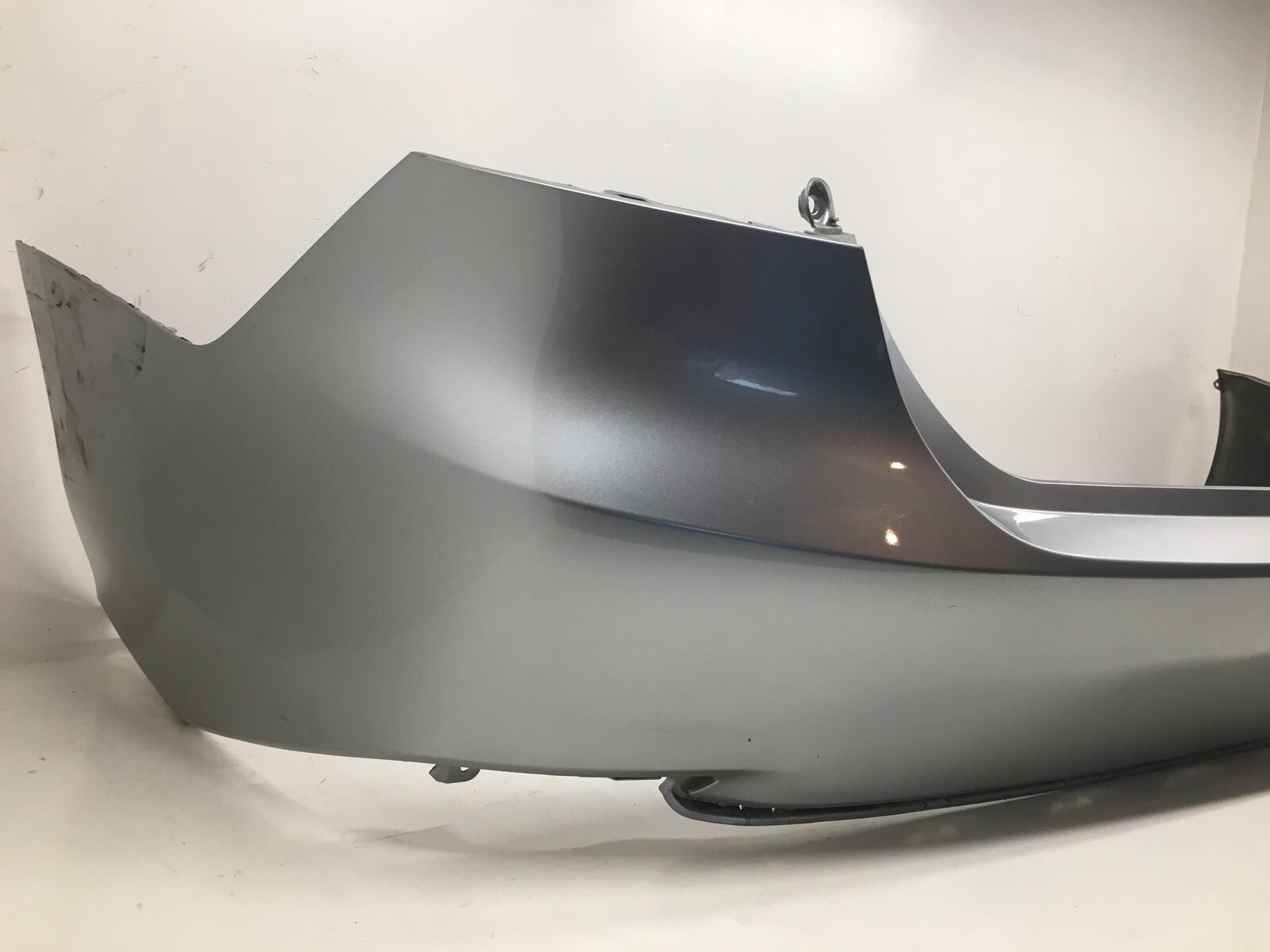 Rear Bumper Cover Toyota Camry L/LE/XLE/Hybrid LE/Hybrid XLE w/o Sensr 18 19 OEM