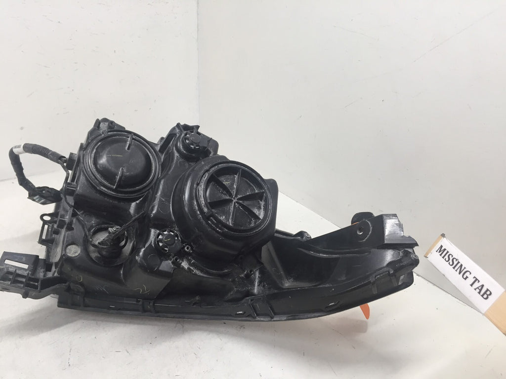 Halogen Headlight Damaged Headlamp Right Passenger RH Cadillac SRX 10-16 OEM