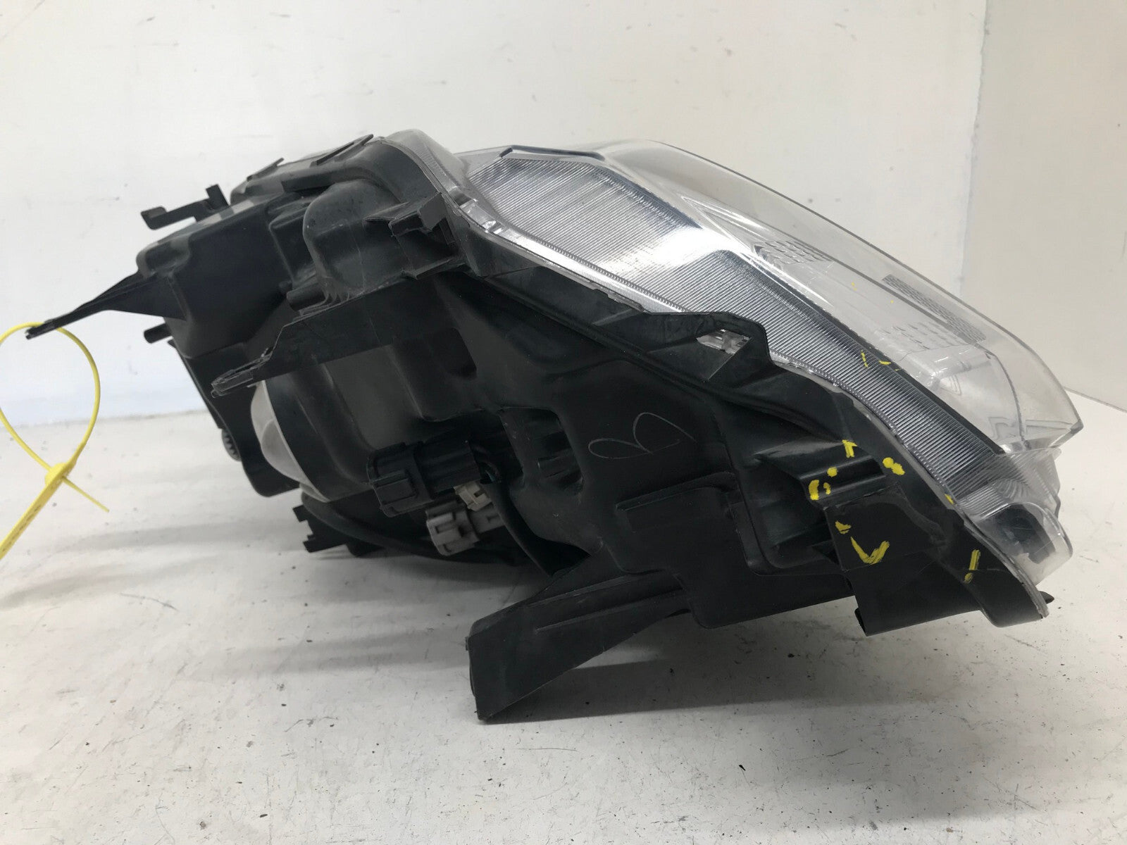 Headlight Damaged Left Driver LH Nissan Rogue 2014-2016 260604BA2A OEM