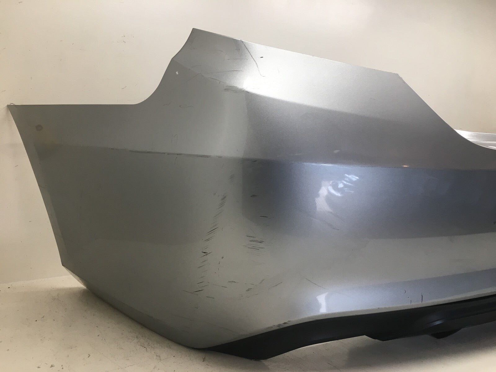 Rear Bumper Cover Toyota Camry LE/XLE/SE/XSE/Hybrid 2015-2017 52159-06390 OEM