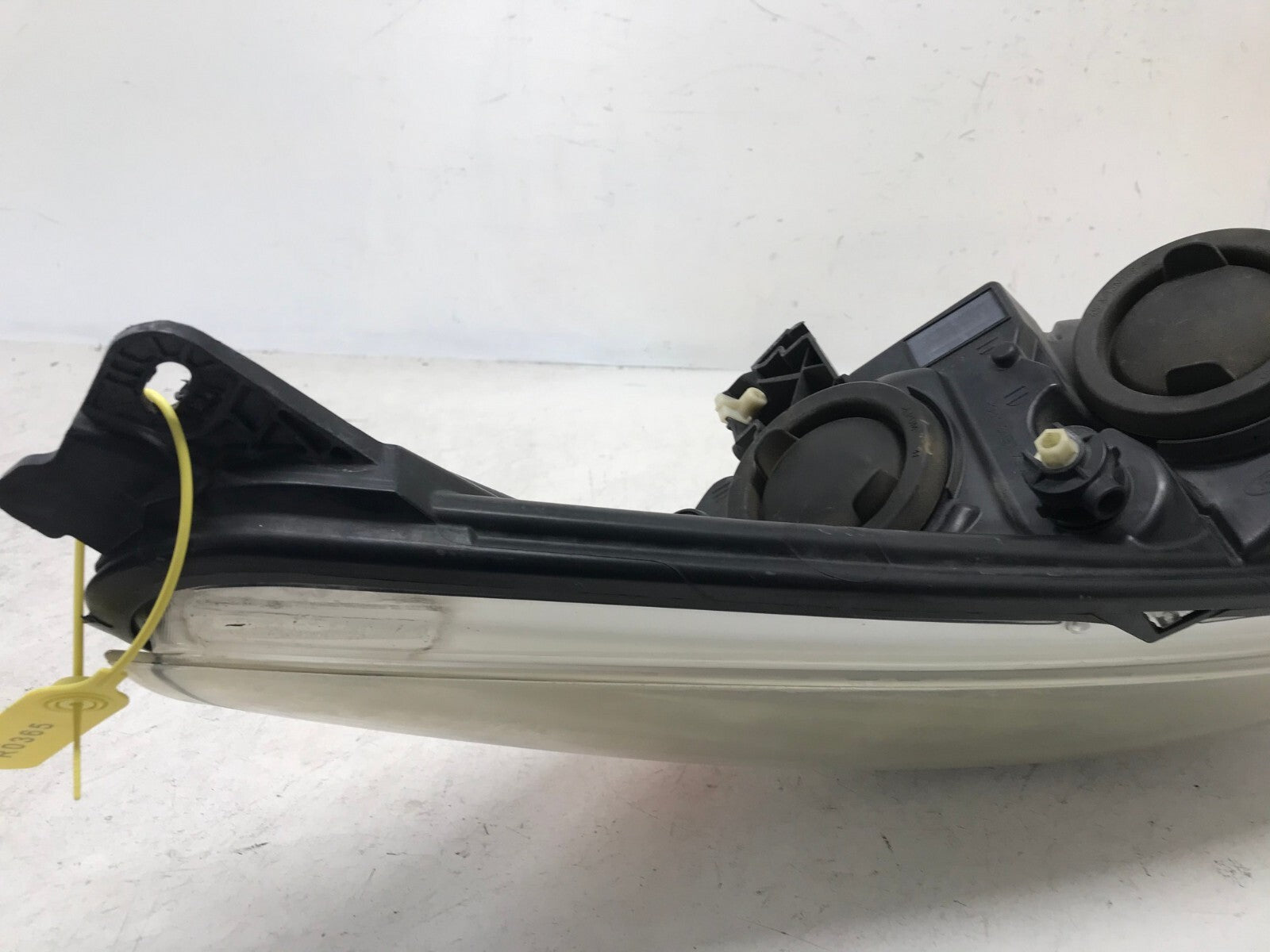 Headlight Damaged Passenger RH Right Ford Escape 2013-2016 44ZH-2090-A OEM
