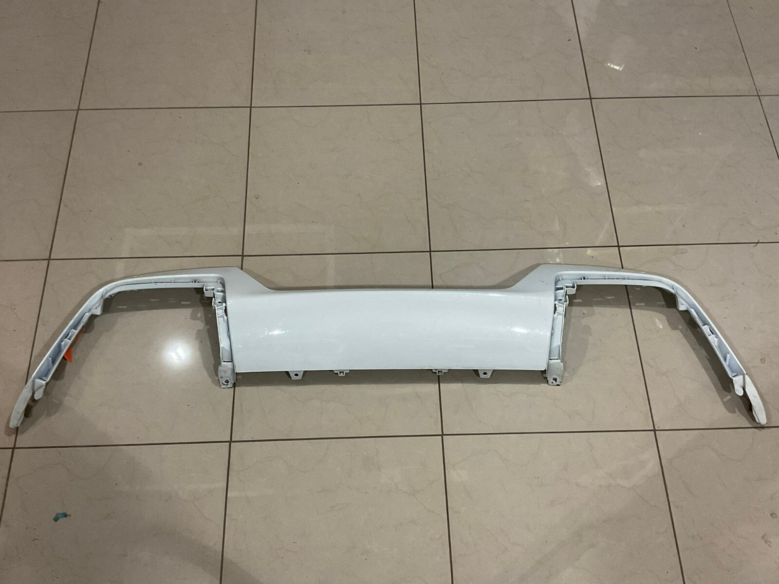 Rear bumper lower valance White 2022 2023 Infiniti QX60 85018-6SA0A OEM