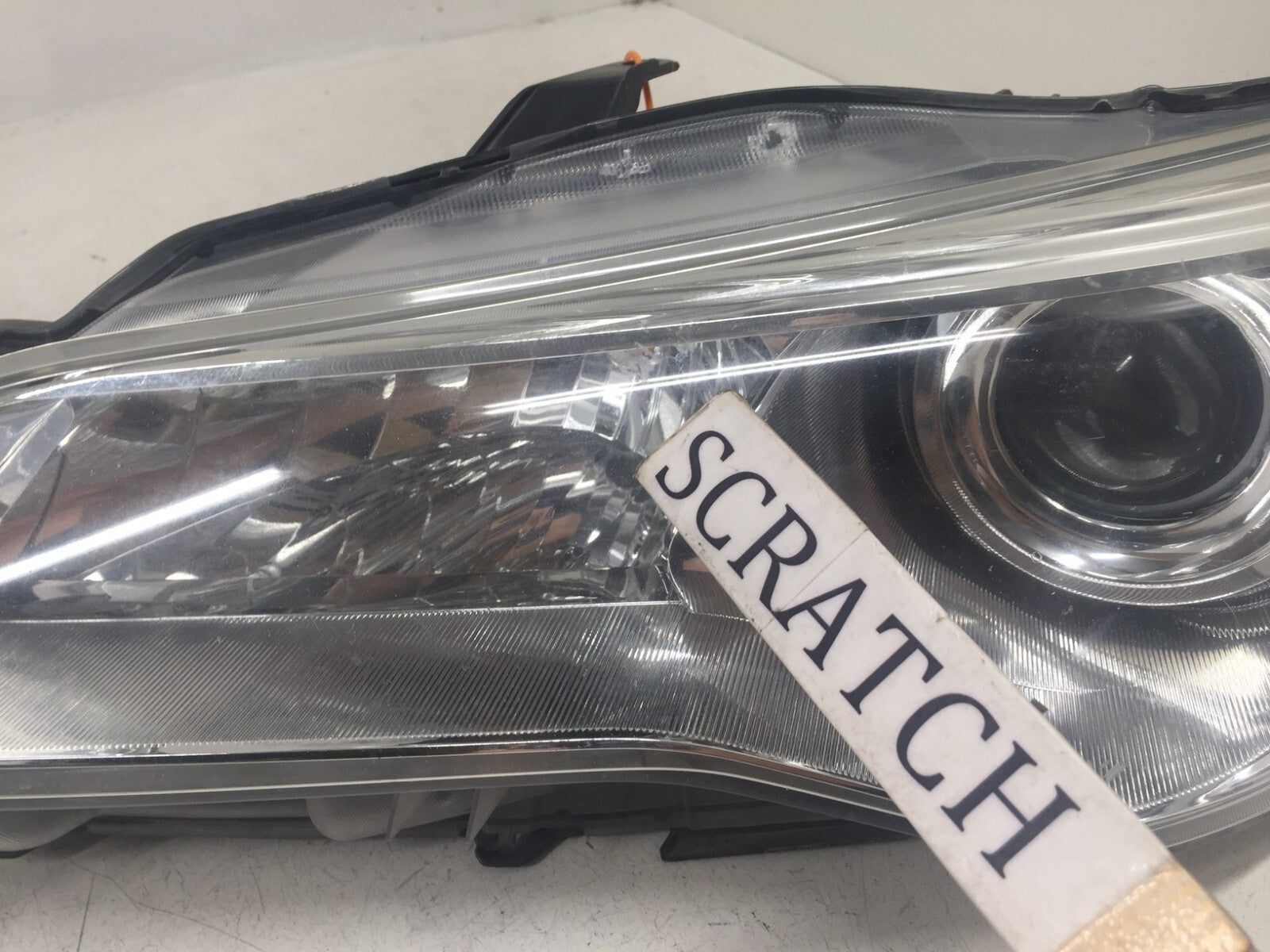 Head light Damaged Driver LH Left Toyota Camry 2015-2017 8111006860 OEM