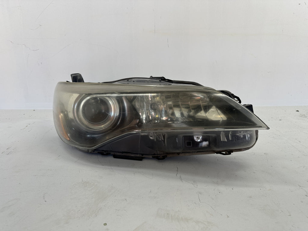 Headlight Damaged Right Passenger RH 2015 2016 2017 Toyota Camry 8111006C80 OEM