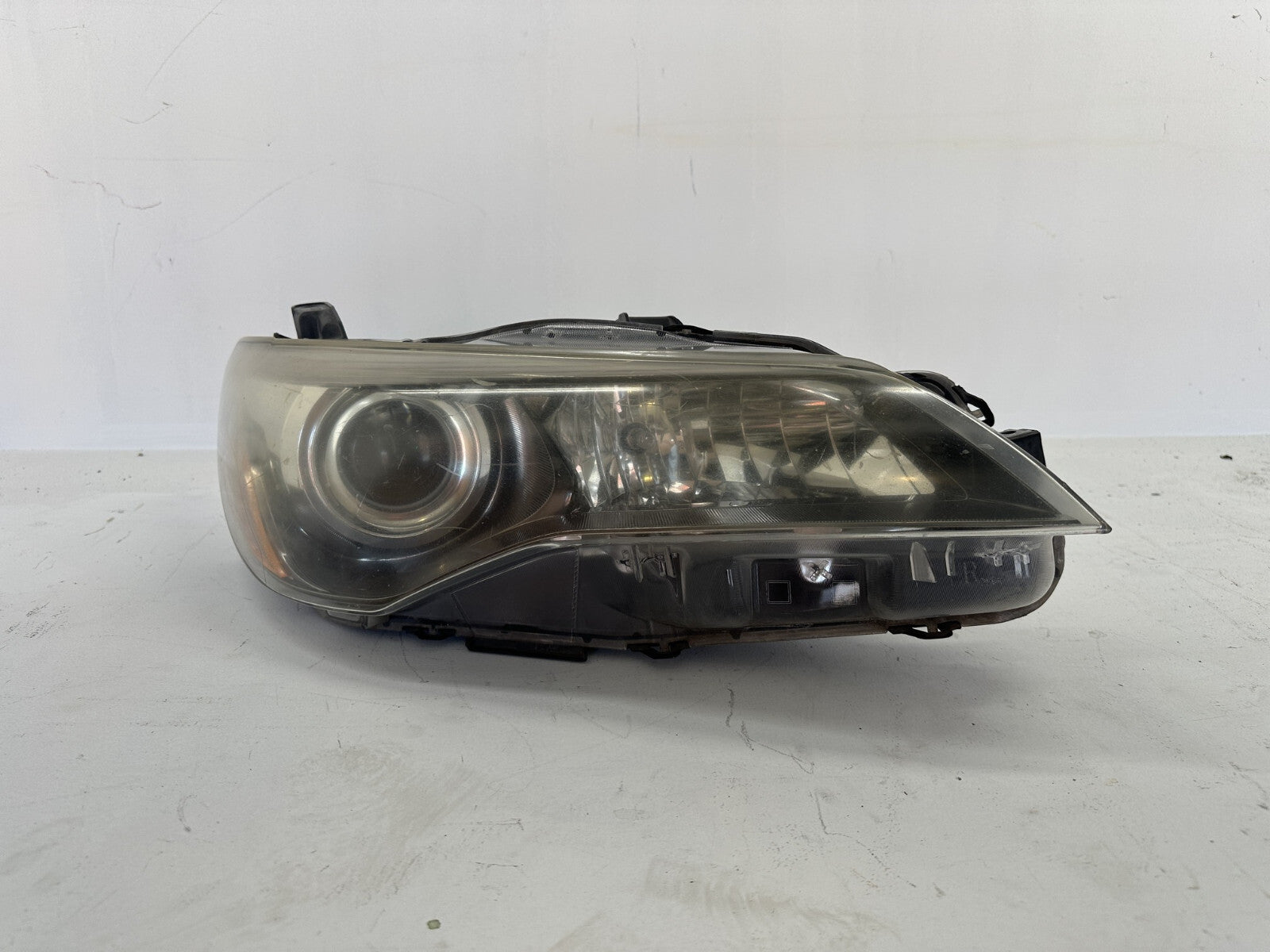 Headlight Damaged Right Passenger RH 2015 2016 2017 Toyota Camry 8111006C80 OEM
