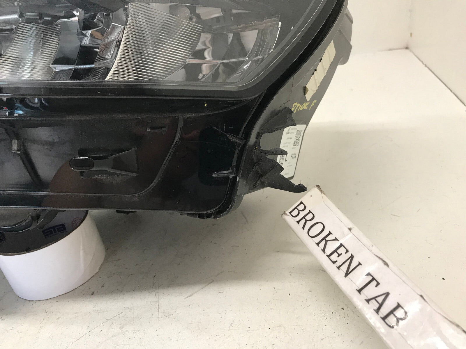 Headlight Damaged Left LH Driver 2021-2023 Jeep Grand Cherokee 68376987AF OEM