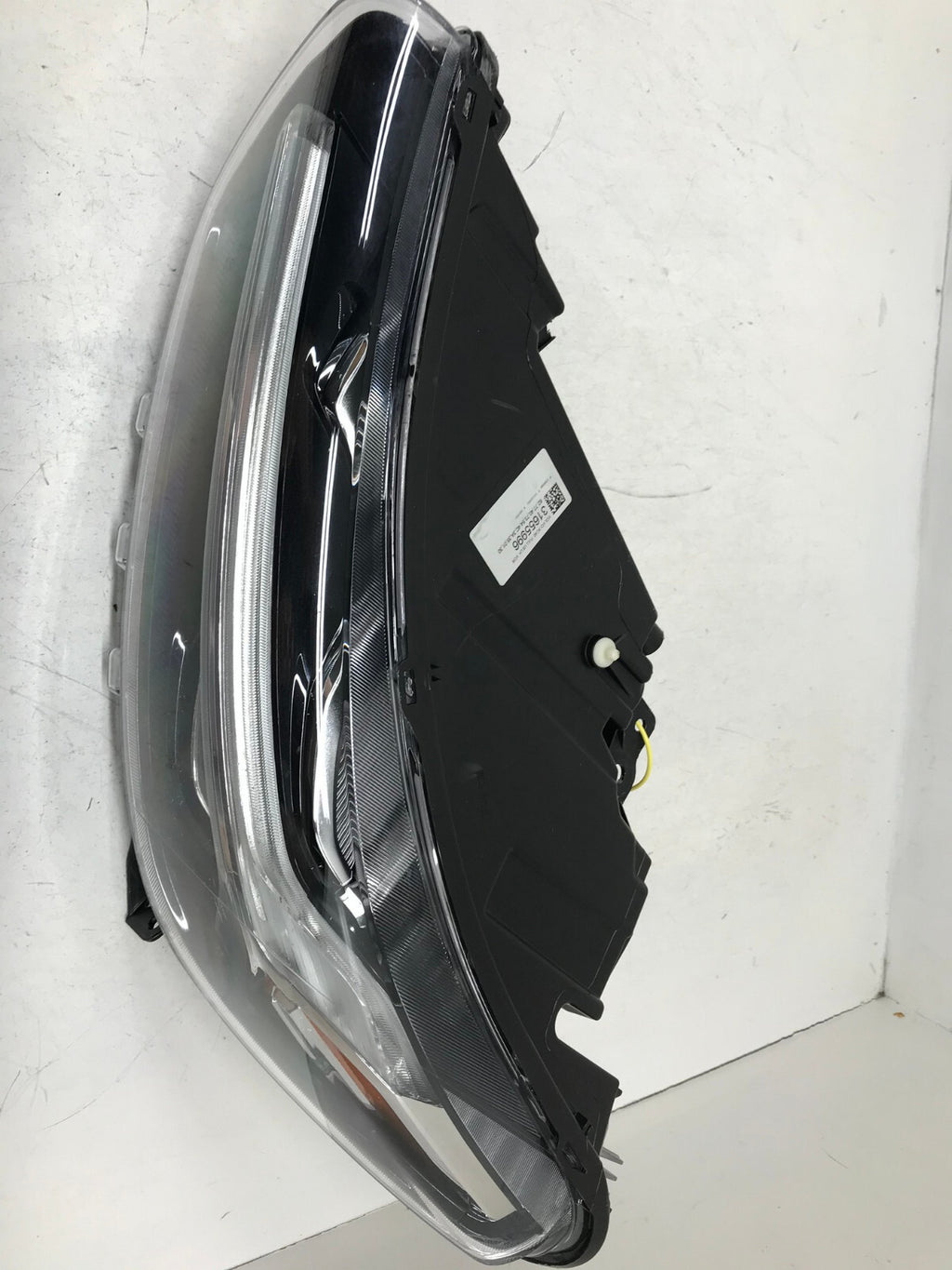Headlight Damaged Left LH Driver 2019-2021 Volvo XC40 31655996 OEM