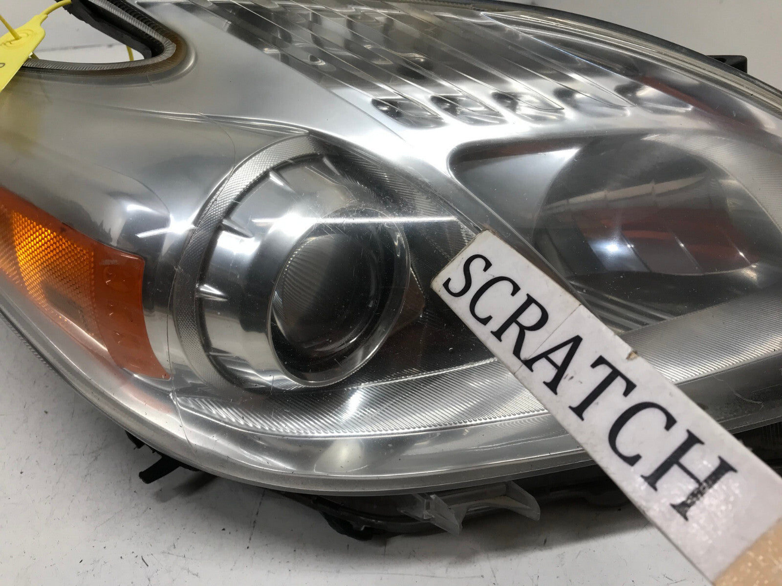 Headlight Damaged Halogen Right Passenger RH Toyota Prius 12-15 CAPA