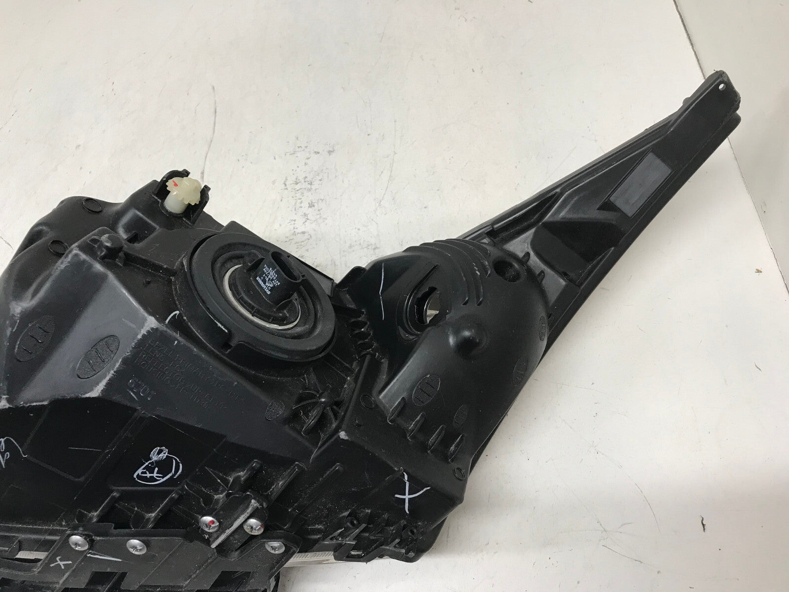 Headlight Damaged Right RH Passenger 11-15 Chevrolet Cruse CAPA