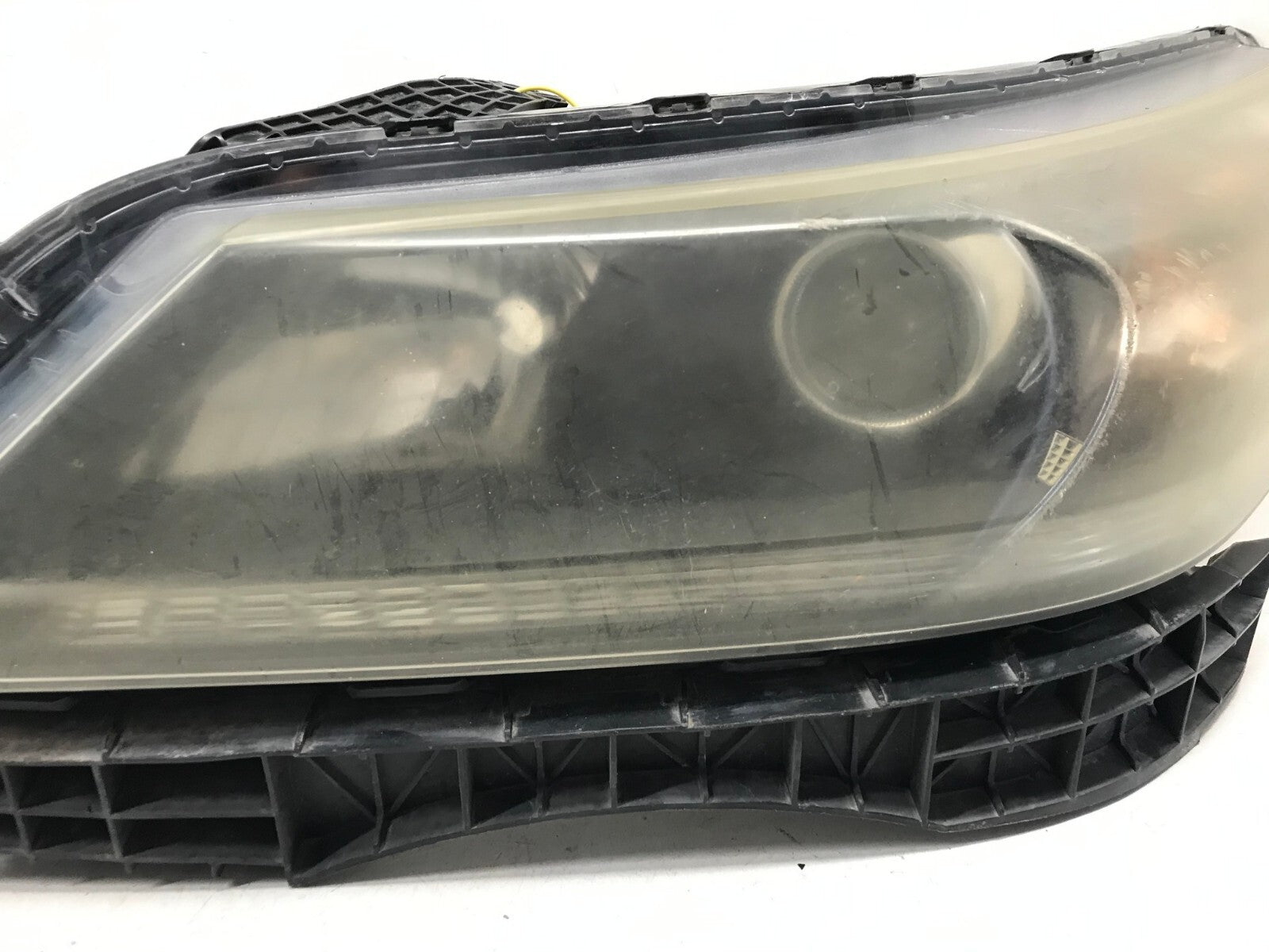 Headlight Damaged Driver LH Left Honda Accord Sedan 2013-2015 33150-T2A-A01 OEM