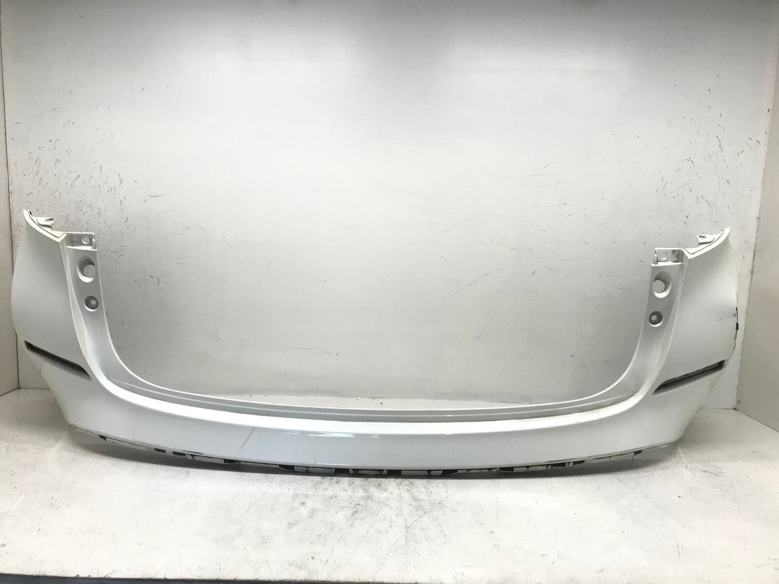 Rear Upper Bumper Cover Nissan Murano S SL SV Plat. White 15-17 85022-5AA0H OEM