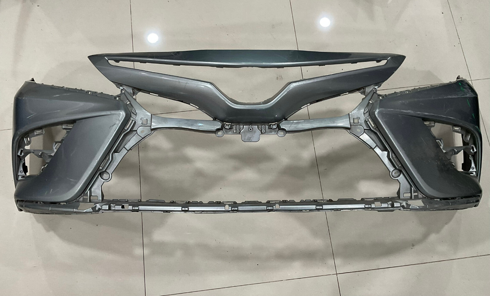 Front Bumper Cover Silver Toyota Camry SE XSE Hybrid SE 18-2020 52119-06E20 OEM