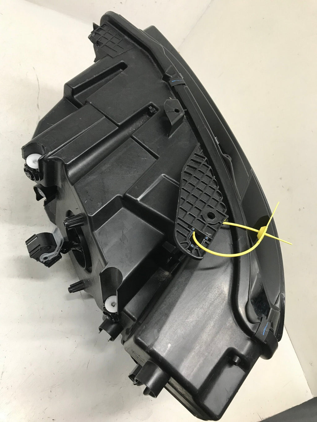 Headlight Damaged RH Passenger 2021 2022 Jeep Grand Cherokee 68584656AC OEM