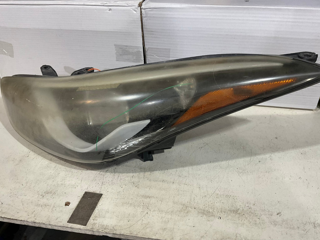 Headlight Damaged Left Driver LH 2014 2015 2016 Hyundai Elantra 92101-3Y OEM