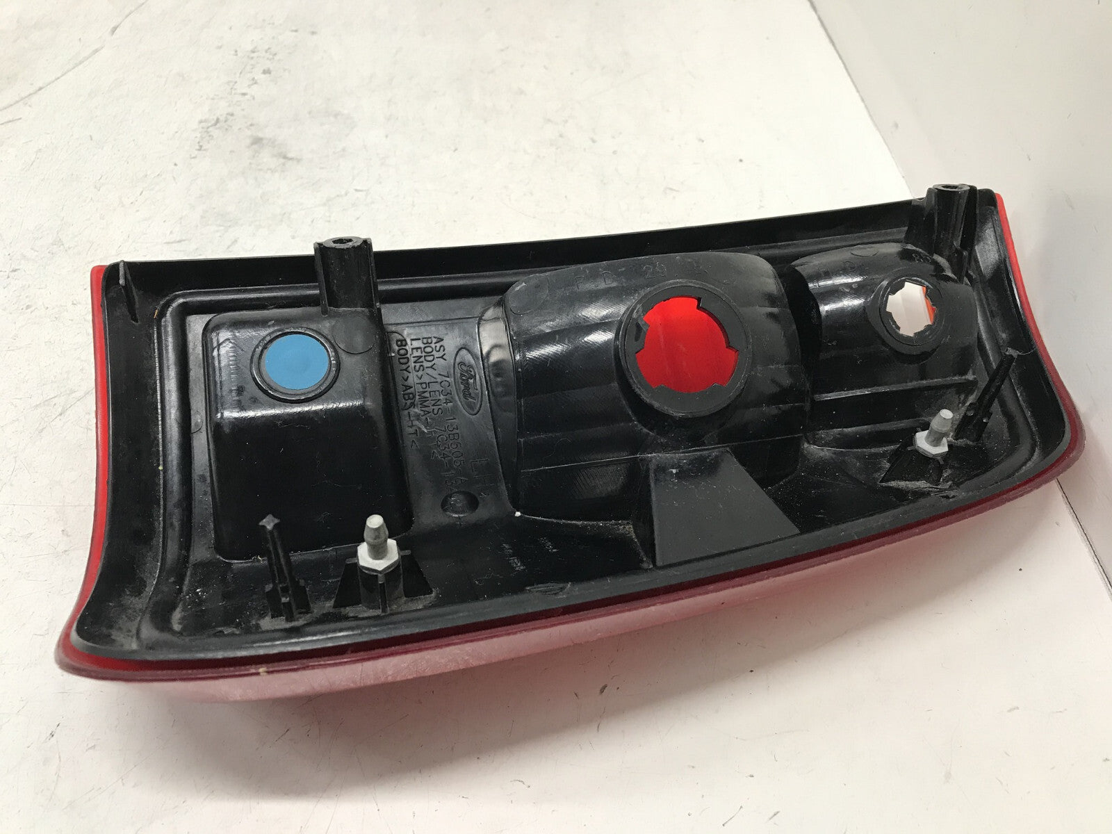Halogen Tail light Damaged Left Driver LH Ford F-250 Super Duty 2008-2016 OEM