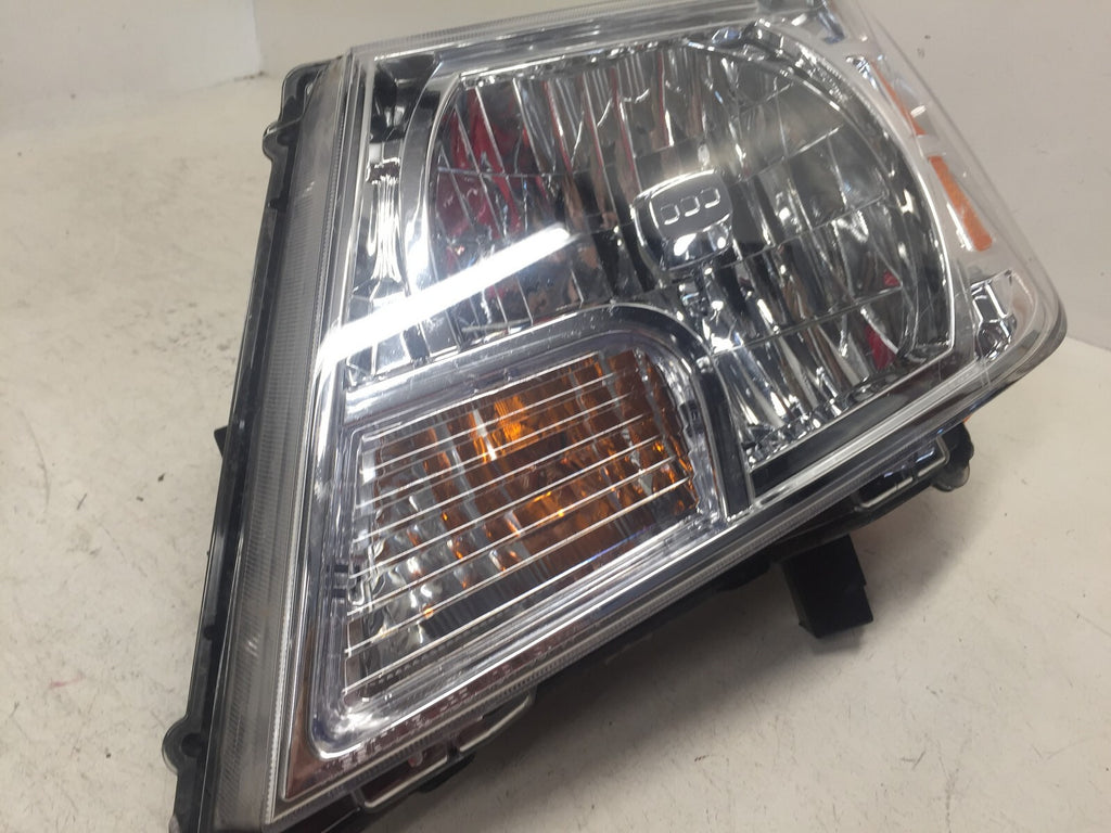 Halogen Headlight Damaged Left Driver LH Nissan Frontier 2009-2019 OEM