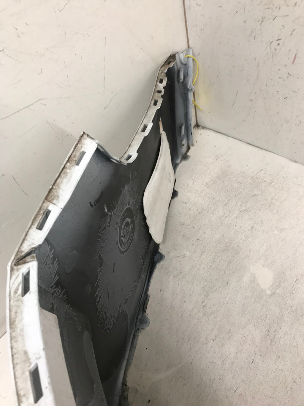 Rear Upper Bumper Cover Volkswagen Tiguan S/SE/SEL/SEL Prmium 2018 5NN807421 OEM