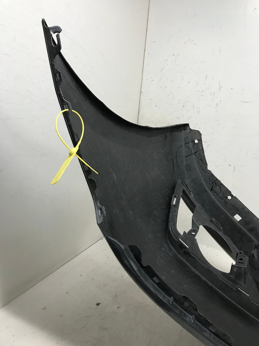 Front Bumper Cover Nissan Sentra S/SL/SV/FE-S/SR/SR Turbo 16-18 62022-3YU0H OEM3