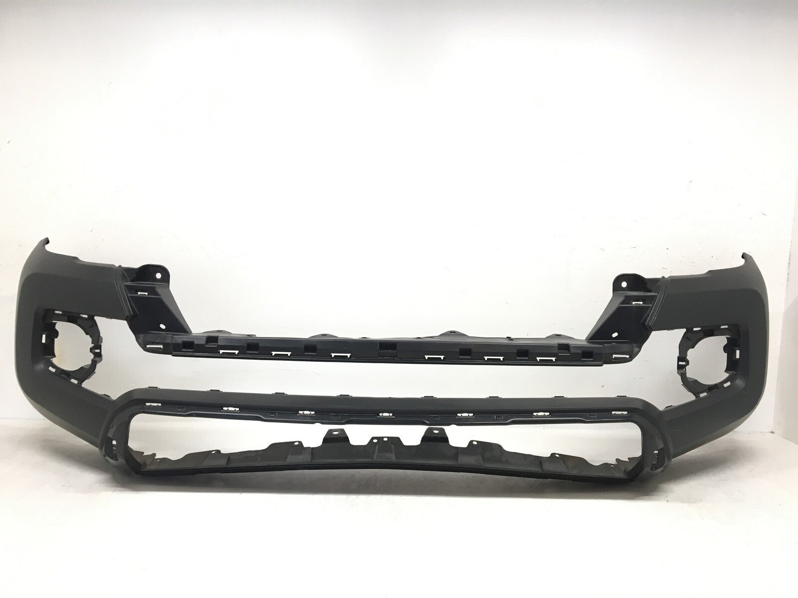 Front Bumper Cover Toyota Tacoma SR SR5 Limited w/o Flare Holes 2016-2018 OEM