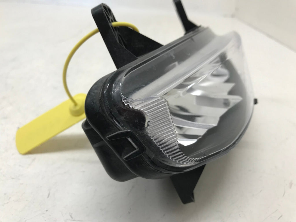 Fog light Damaged RH Right Dodge Ram 1500 2500 3500 19 20 21 2022 68477196AA OEM